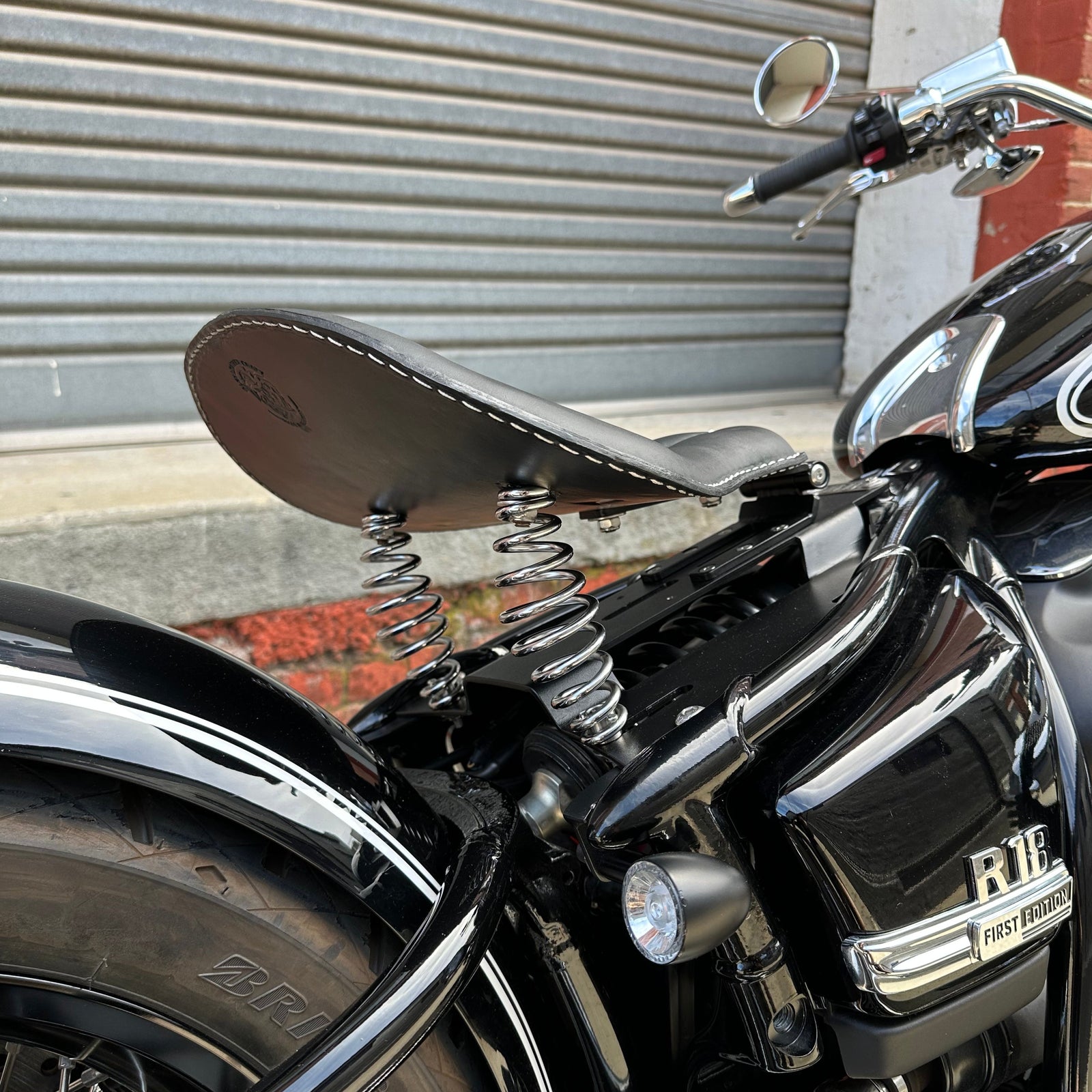 BMW R18 bobber kit spring seat rogue motorcycles