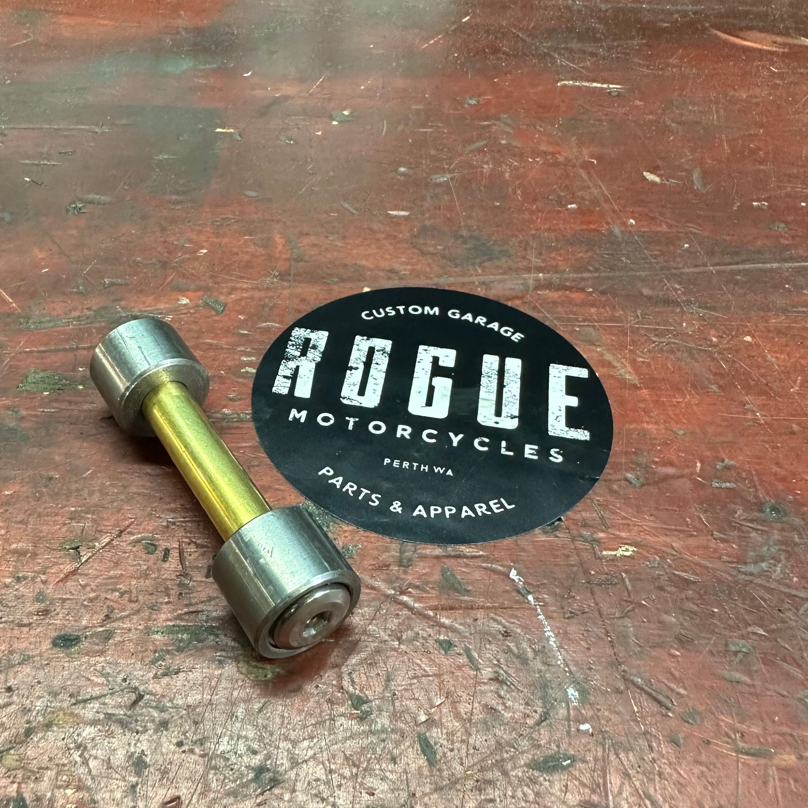 BMW R18 sprung bobber seat kit