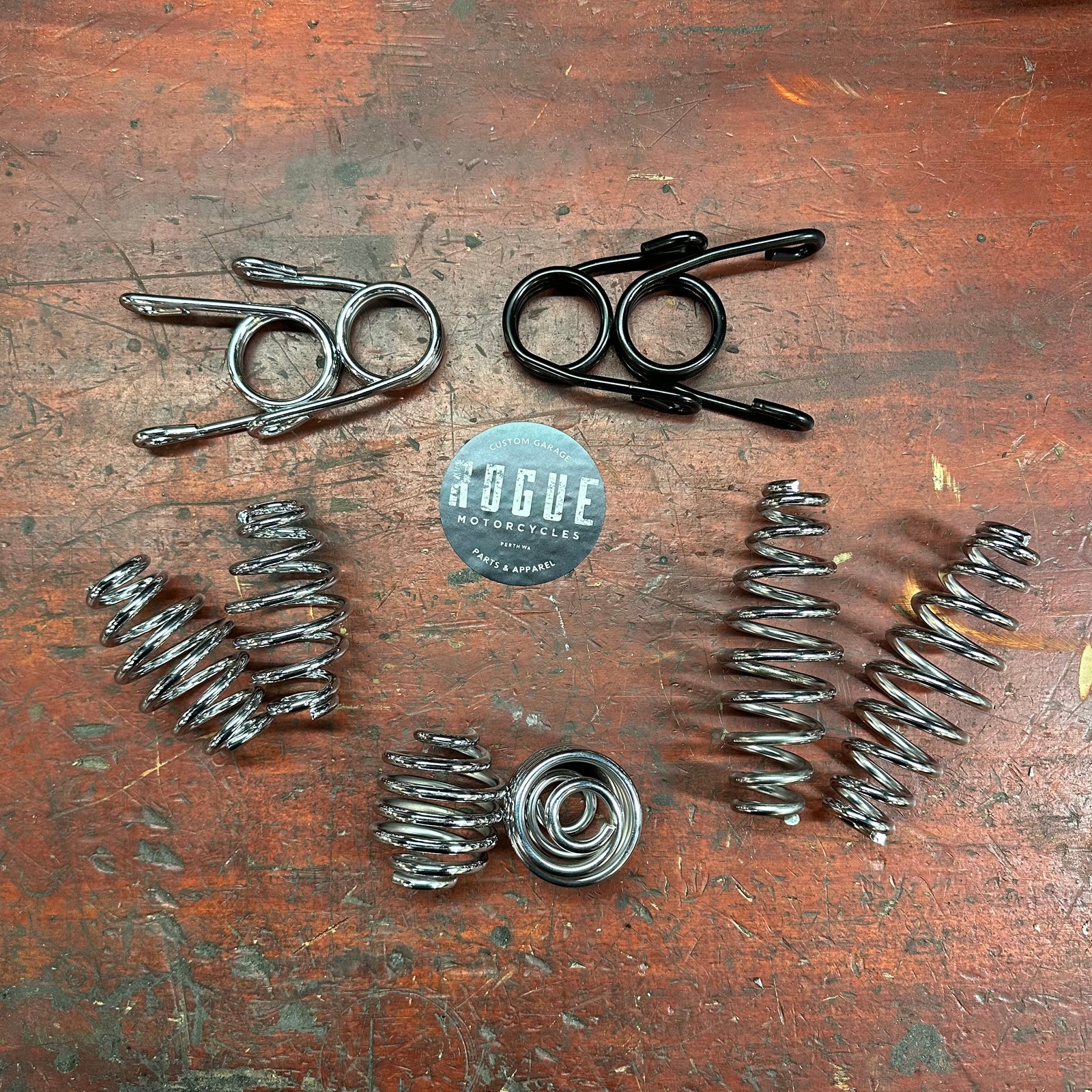 BMW R18 sprung bobber seat kit