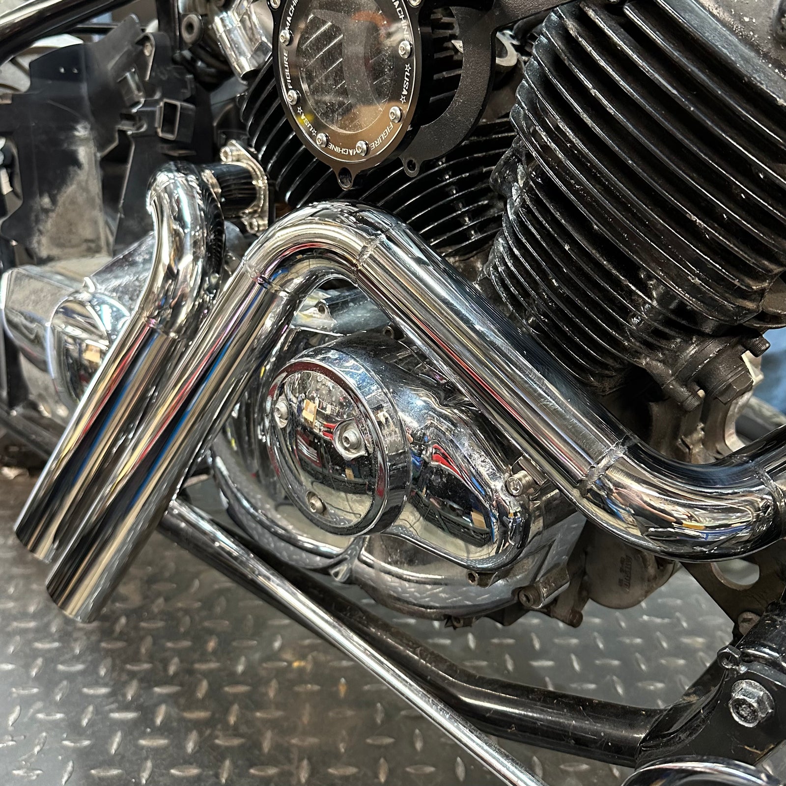 Yamaha XVS650 V-star - Stainless Exhaust "Short Bob"