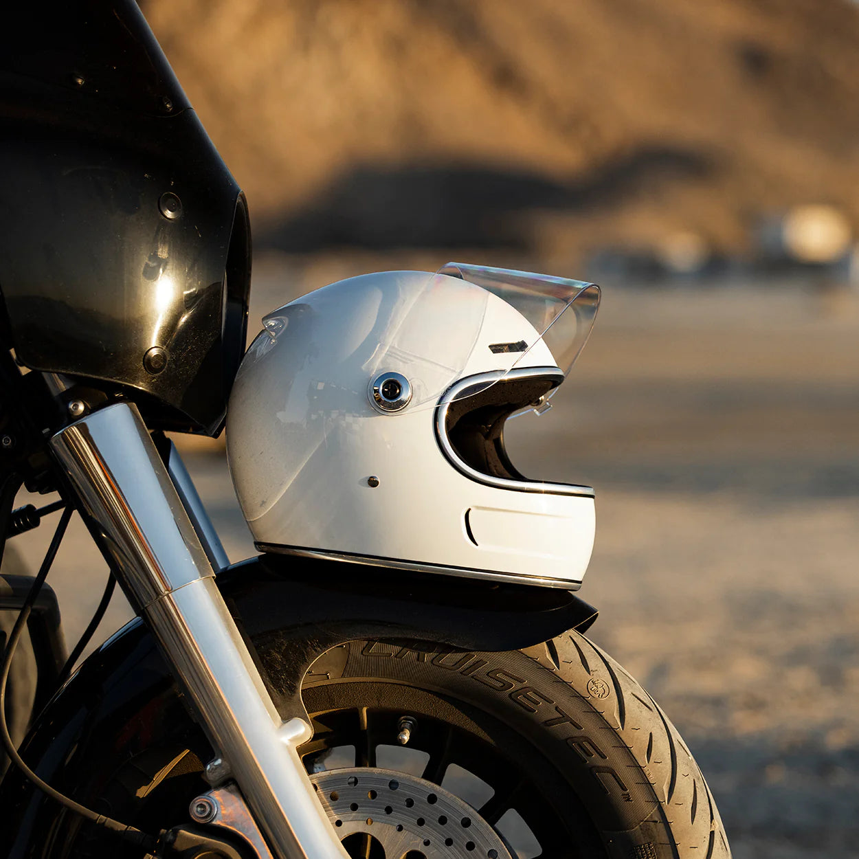 GRINGO SV 06 HELMET - GLOSS WHITE