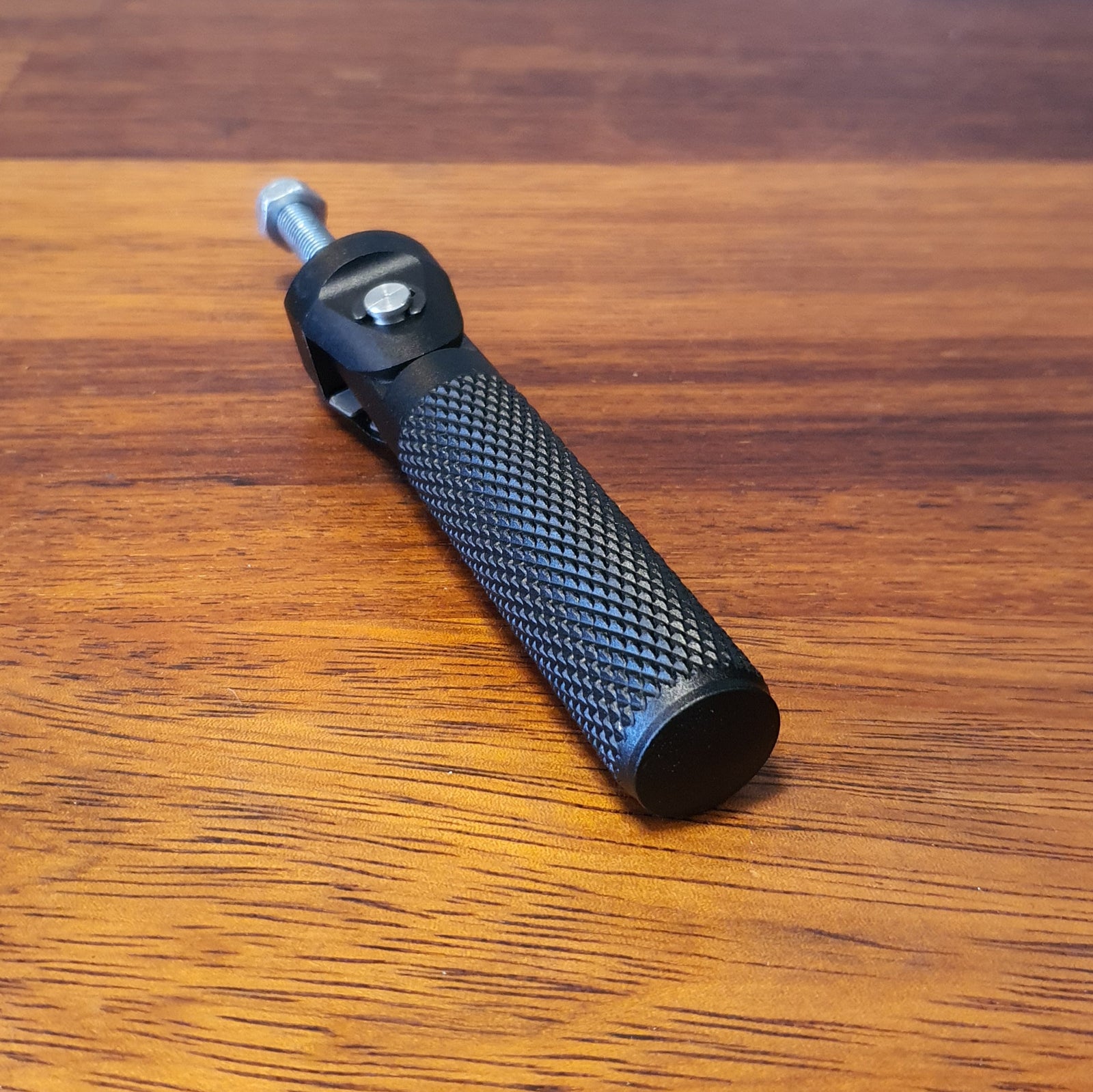 TEC pillion pegs