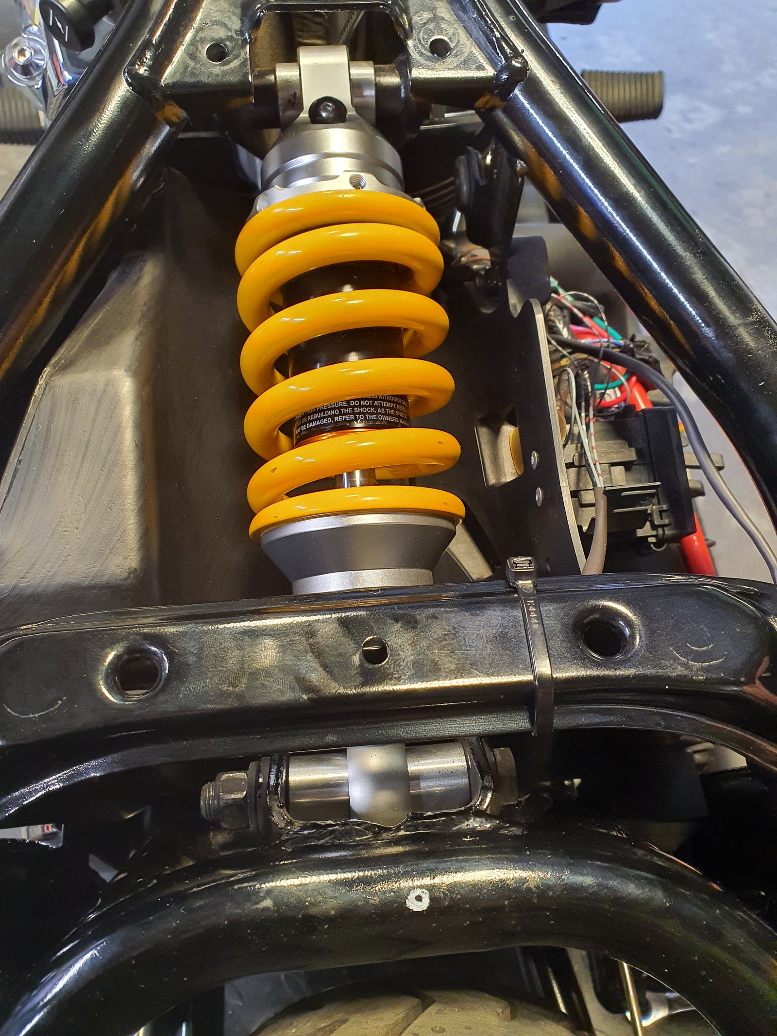 XVS650 v-star lowering shock rogue motorcycles perth