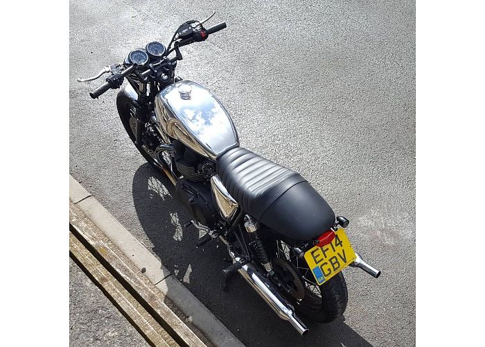 rogue motorcycles triumph bonneville thruxton scrambler efi carb model tail tidy kit custom perth australia bike build