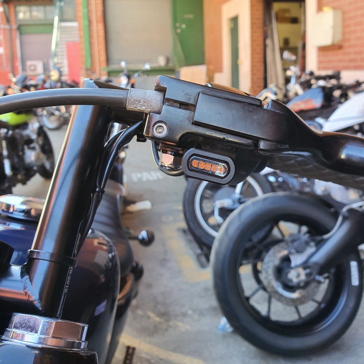 Handlebar indicators amber led black