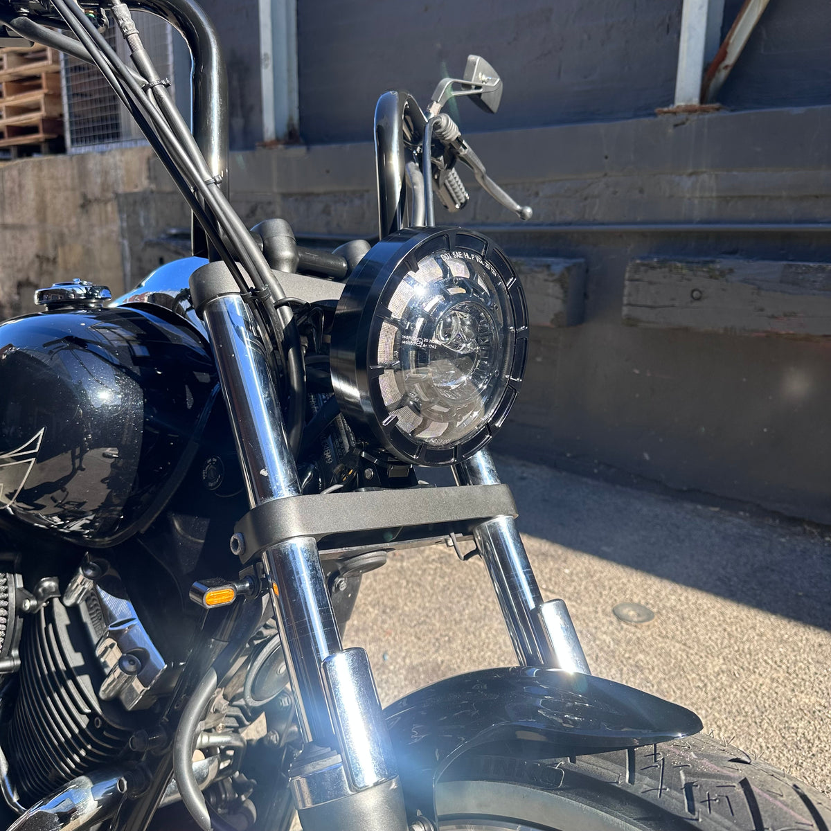 Billion 7” Fat Boy Rim-style billet Headlight