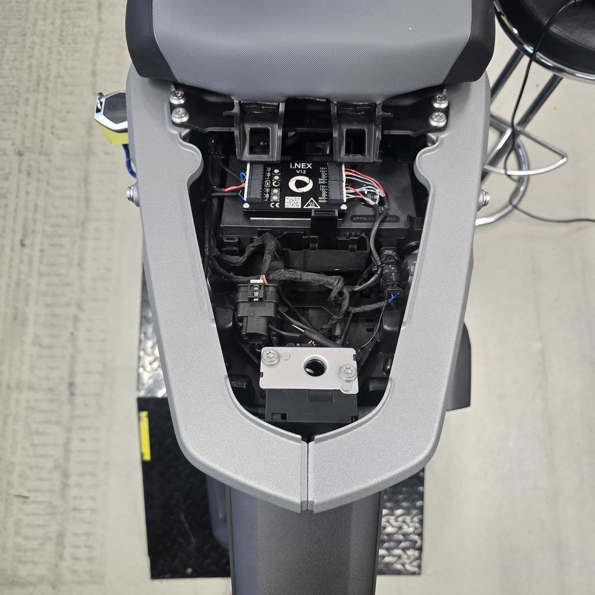 i.NEX - The electronic universal solution for motorcycle lights