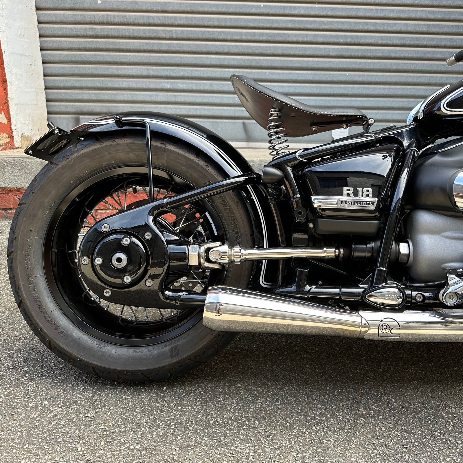 BMW R18 bobber kit spring seat rogue motorcycles