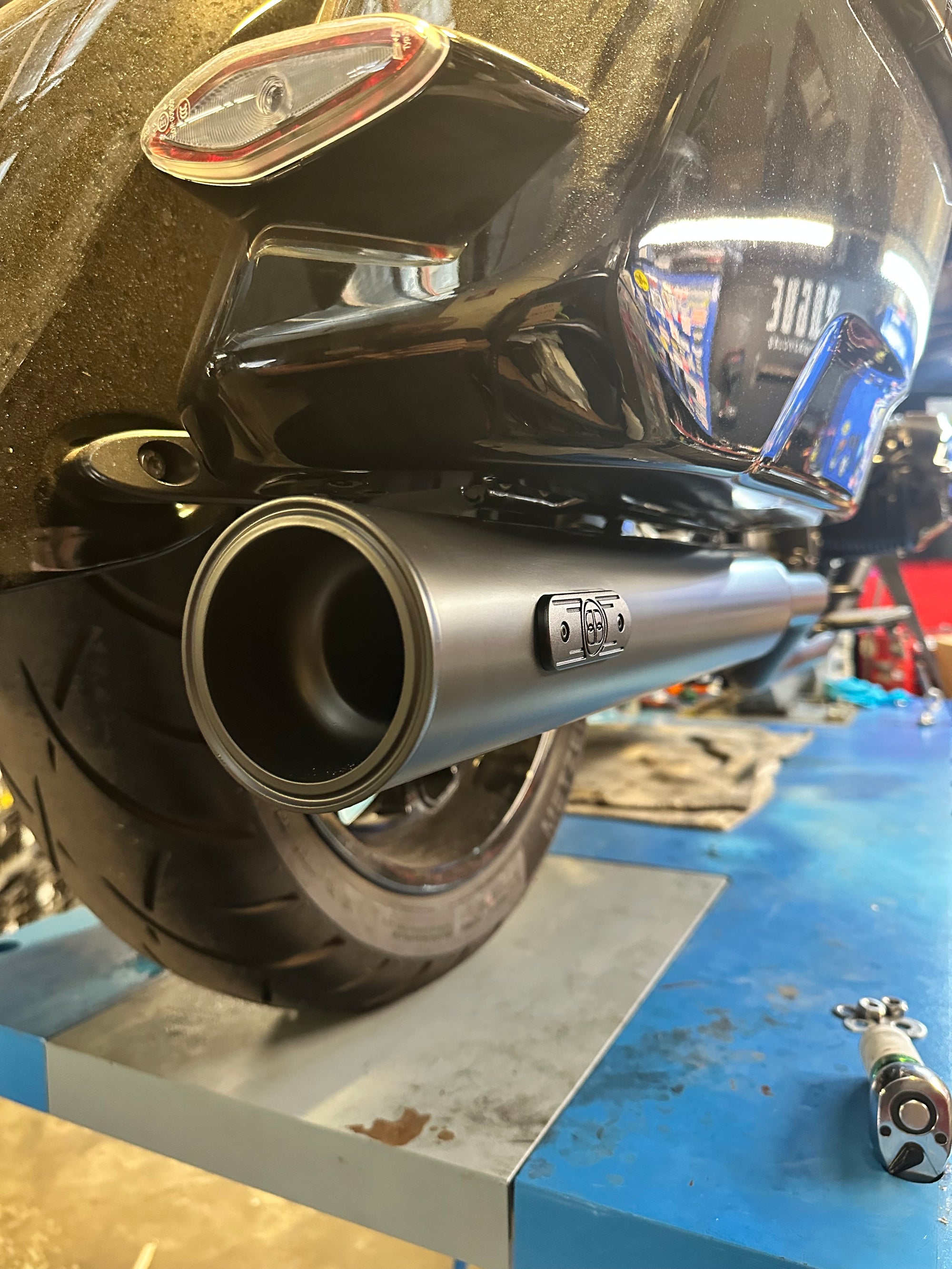 BMW R18 full exhaust system