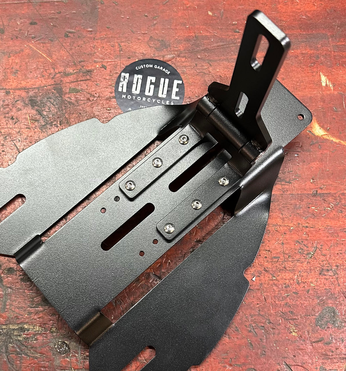 BMW R18 sprung bobber seat kit