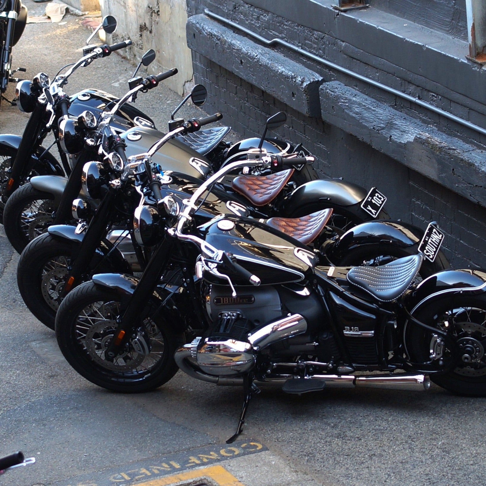 BMW R18 custom bobber kit exhaust rogue motorcycles perth