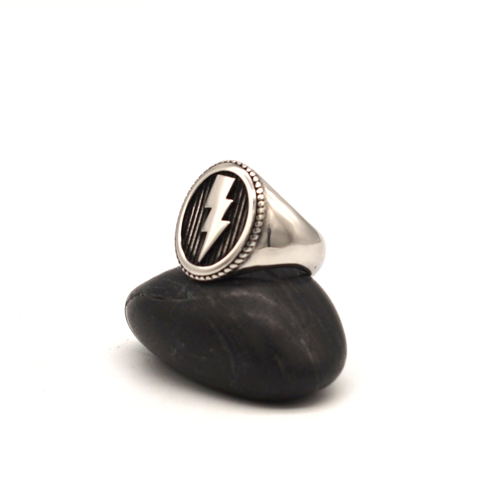 RIDE THE LIGHTNING Ring