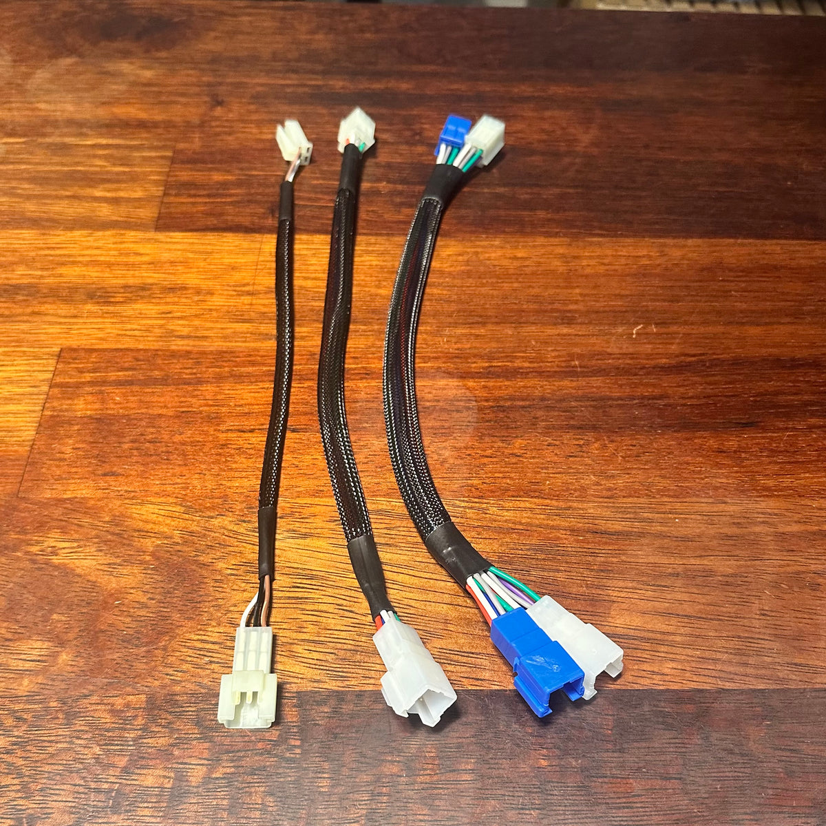 Yamaha XVS1100 V-star wiring extensions