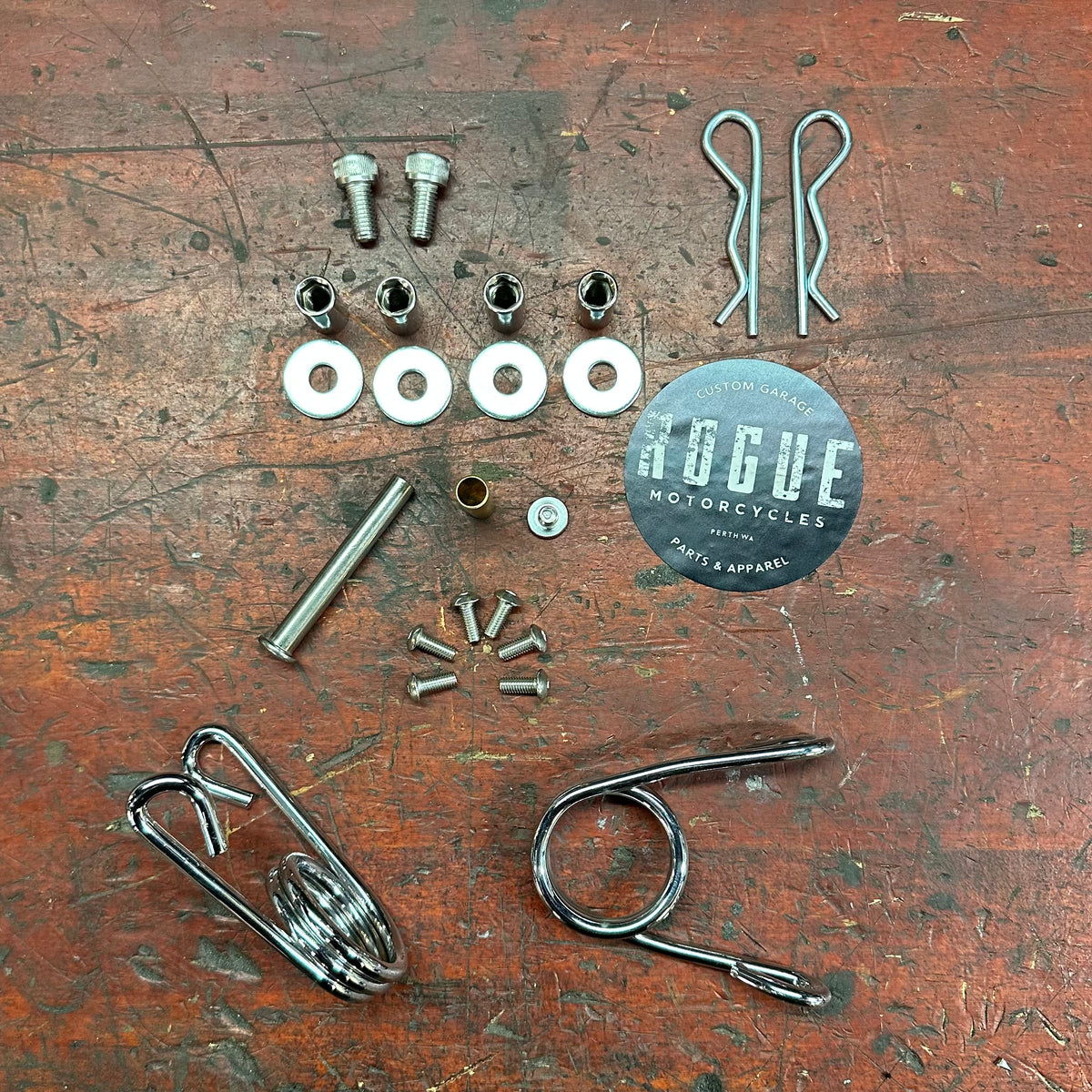 BMW R18 sprung bobber seat kit