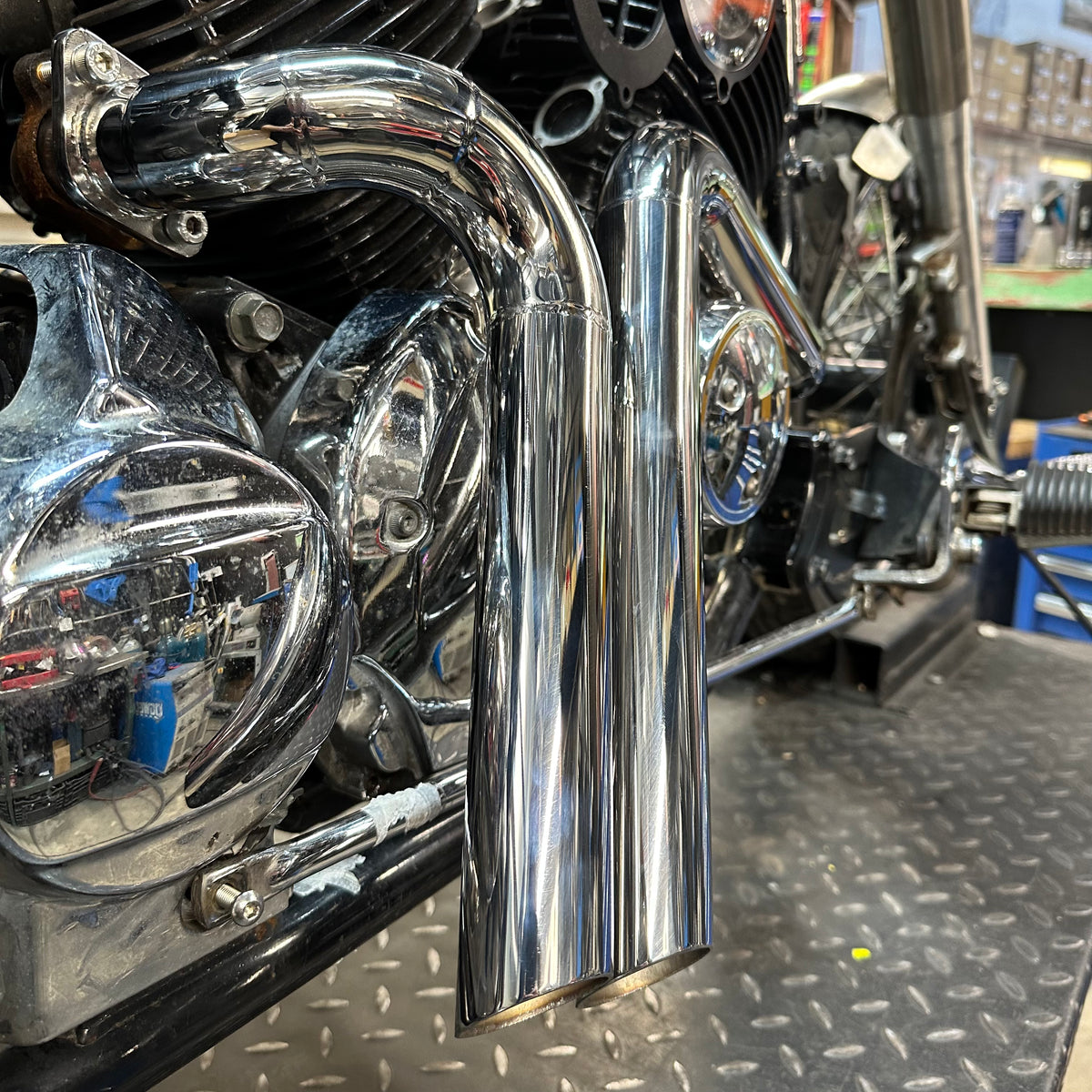 Yamaha XVS650 V-star - Stainless Exhaust "Short Bob"