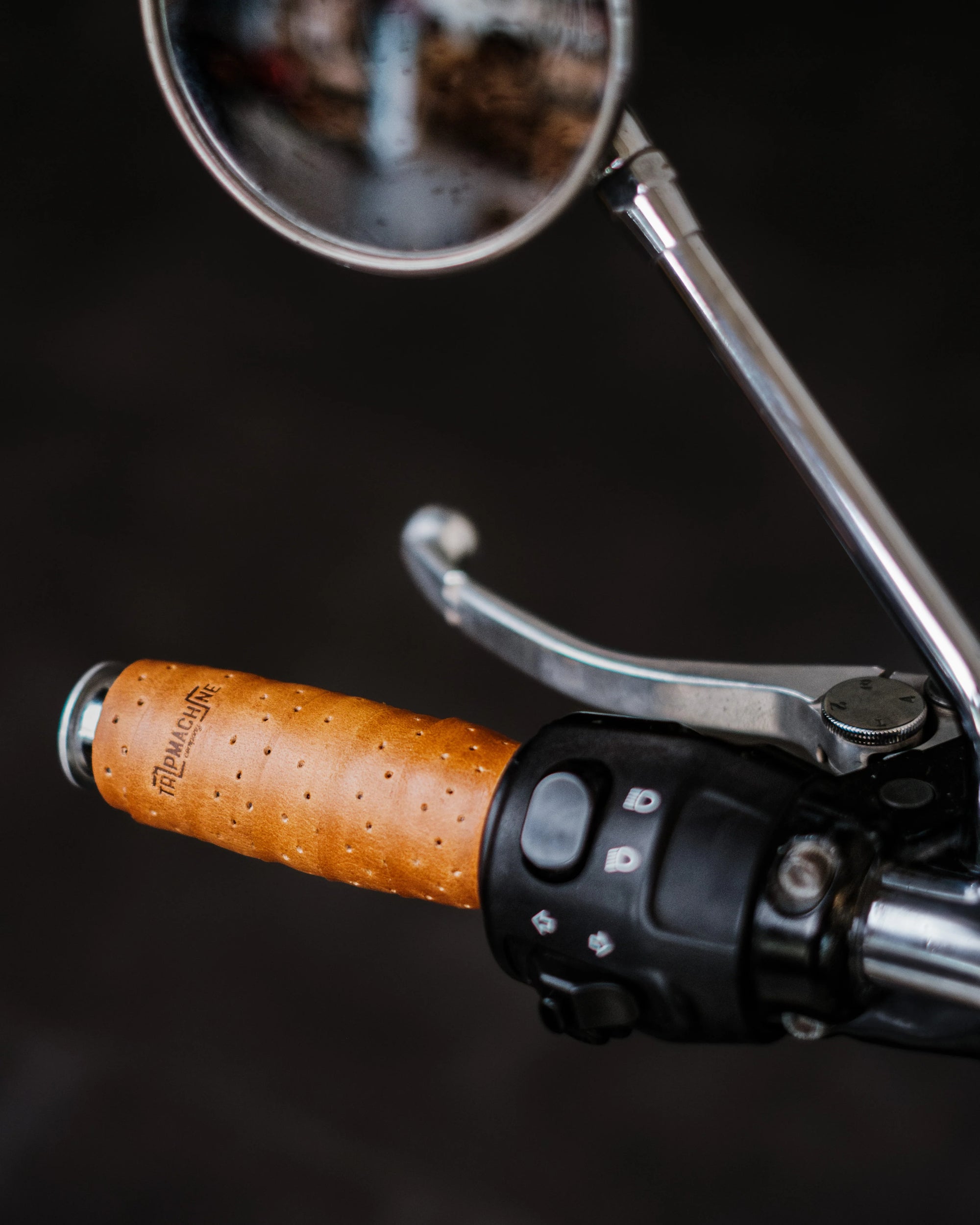 Grips Wrap Vintage Tan Perforated