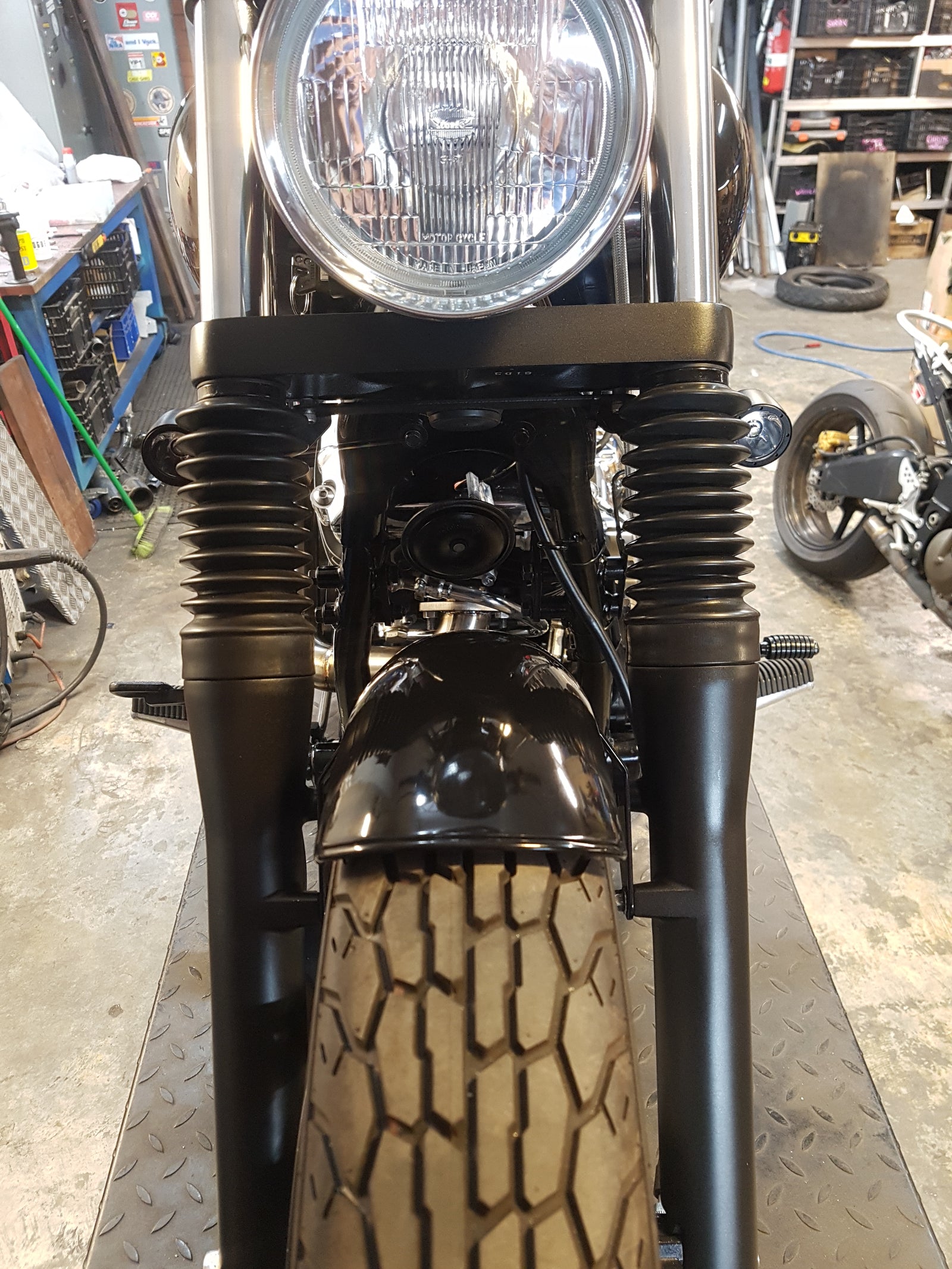yamaha xvs650 bobber kit fender mudguard biltwell seat solo stainless headers exhaust rogue motorcycles wa western australia perth custom chopper v-star classic 
