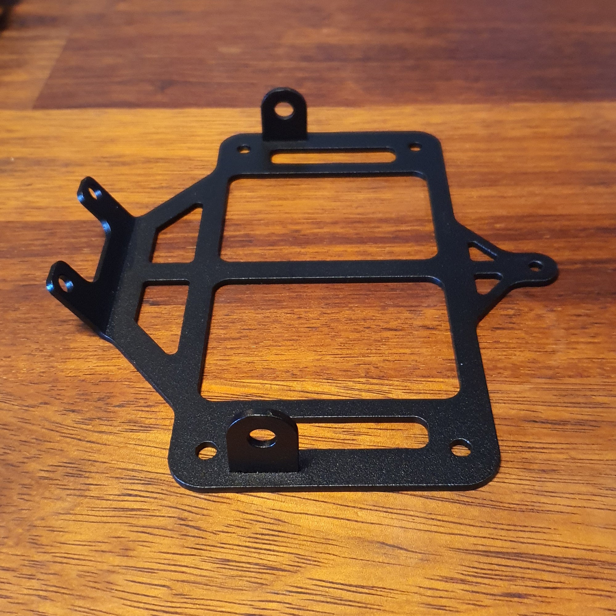 Universal tail tidy