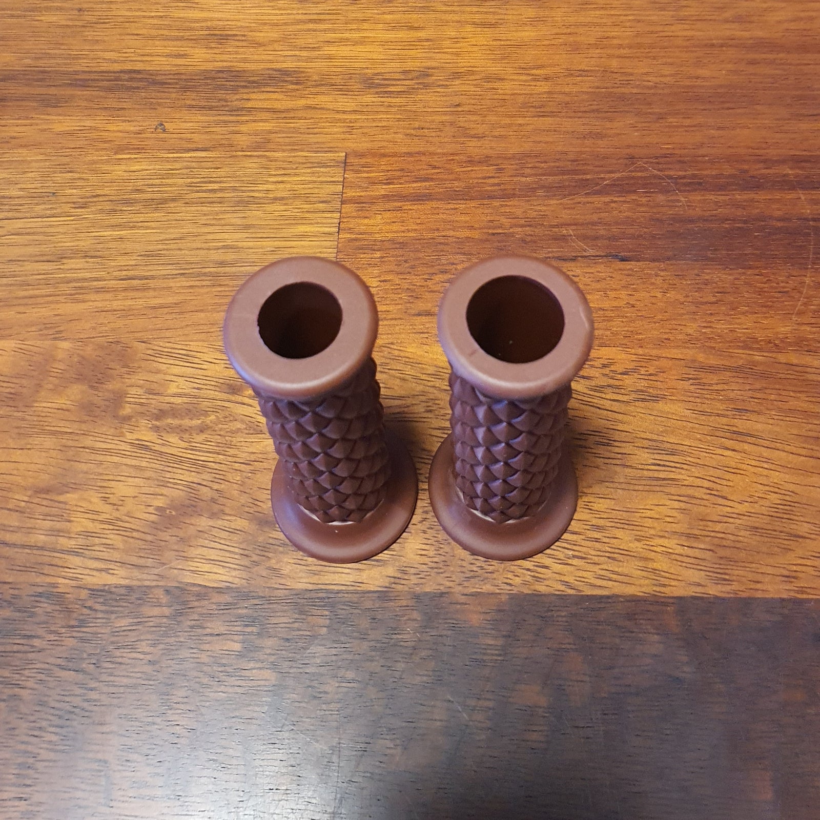 Rogue motorcycles perth australia cafe racer bobber tracker custom bike grips brown diamond black