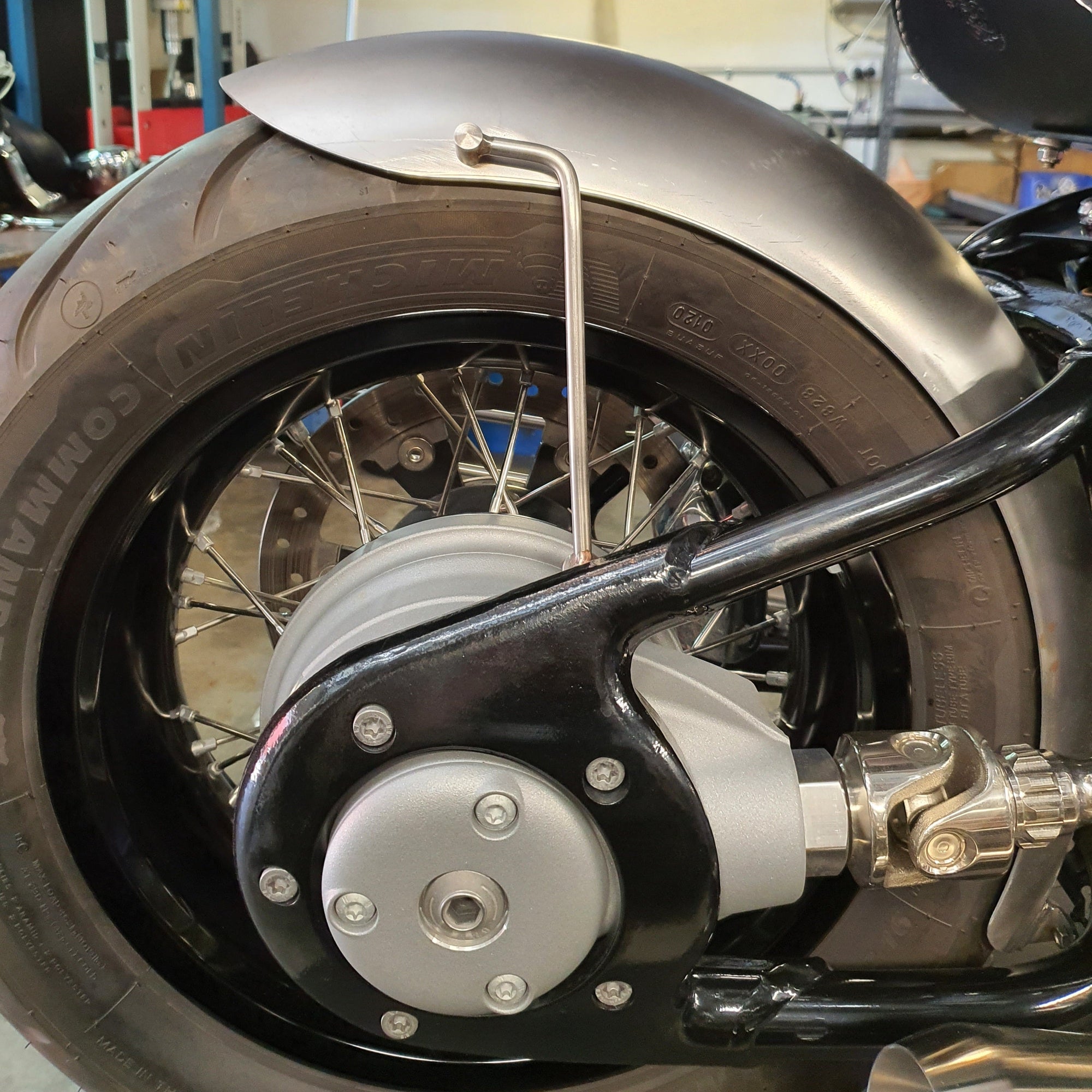 Bmw r18 bobber rogue