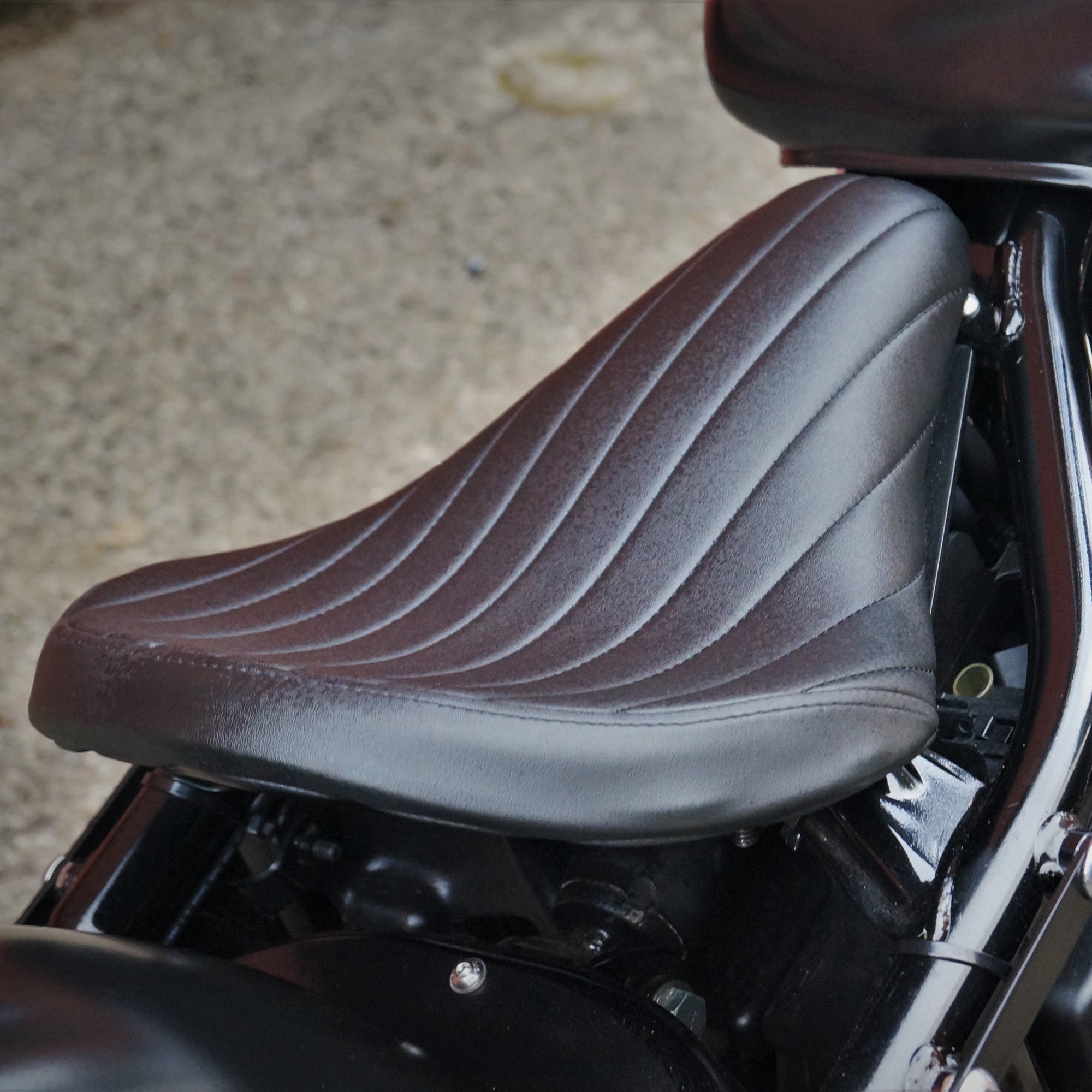 yamaha xvs650 bobber kit fender mudguard biltwell seat solo stainless headers exhaust rogue motorcycles wa western australia perth custom chopper v-star classic 