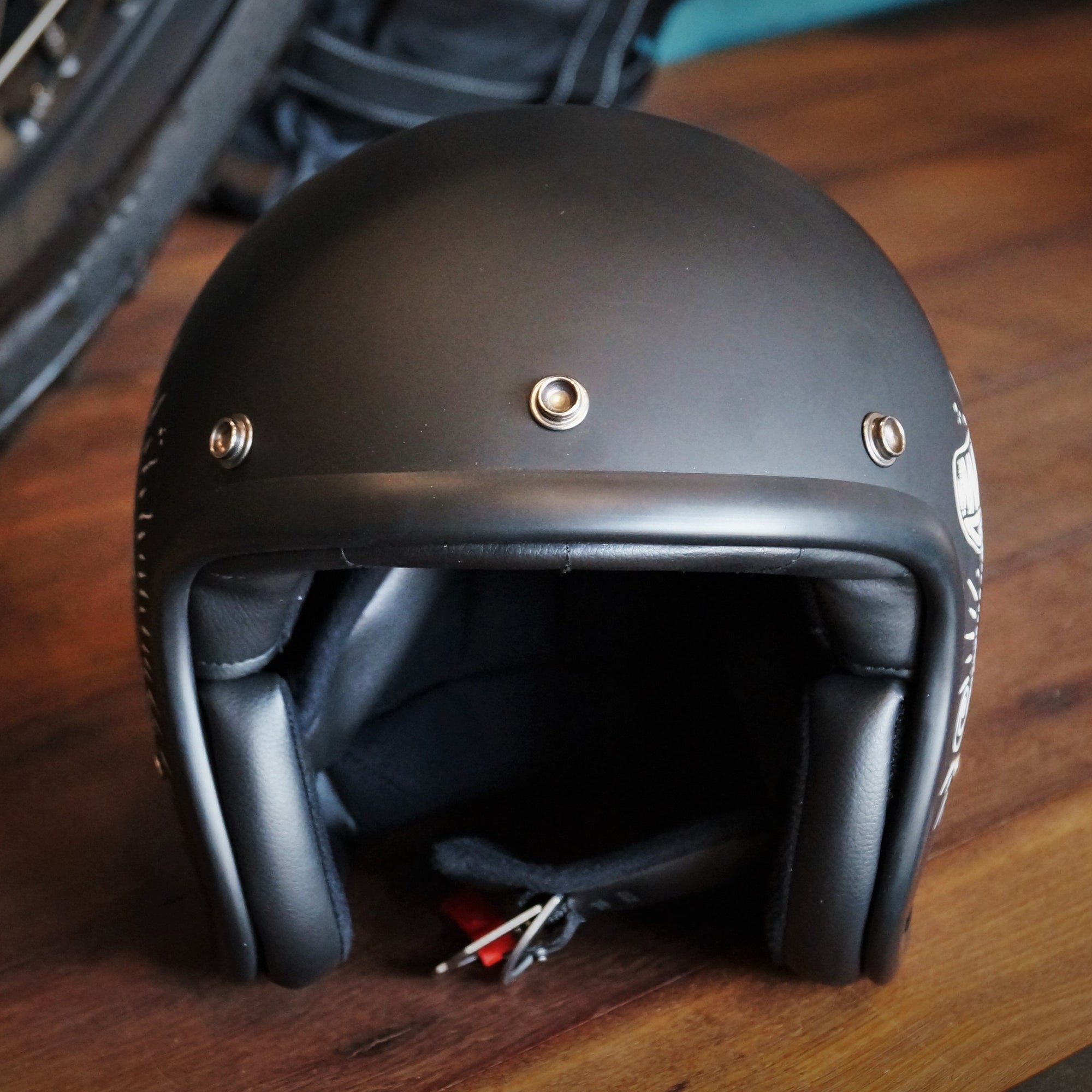 Casque Danois à Boudins (T56) Vélo 1970's Cuir EROICA Vintage Flanged Casque Danois à Boudins (T56) Vélo 1970's Cuir EROICA Vintage Flanged