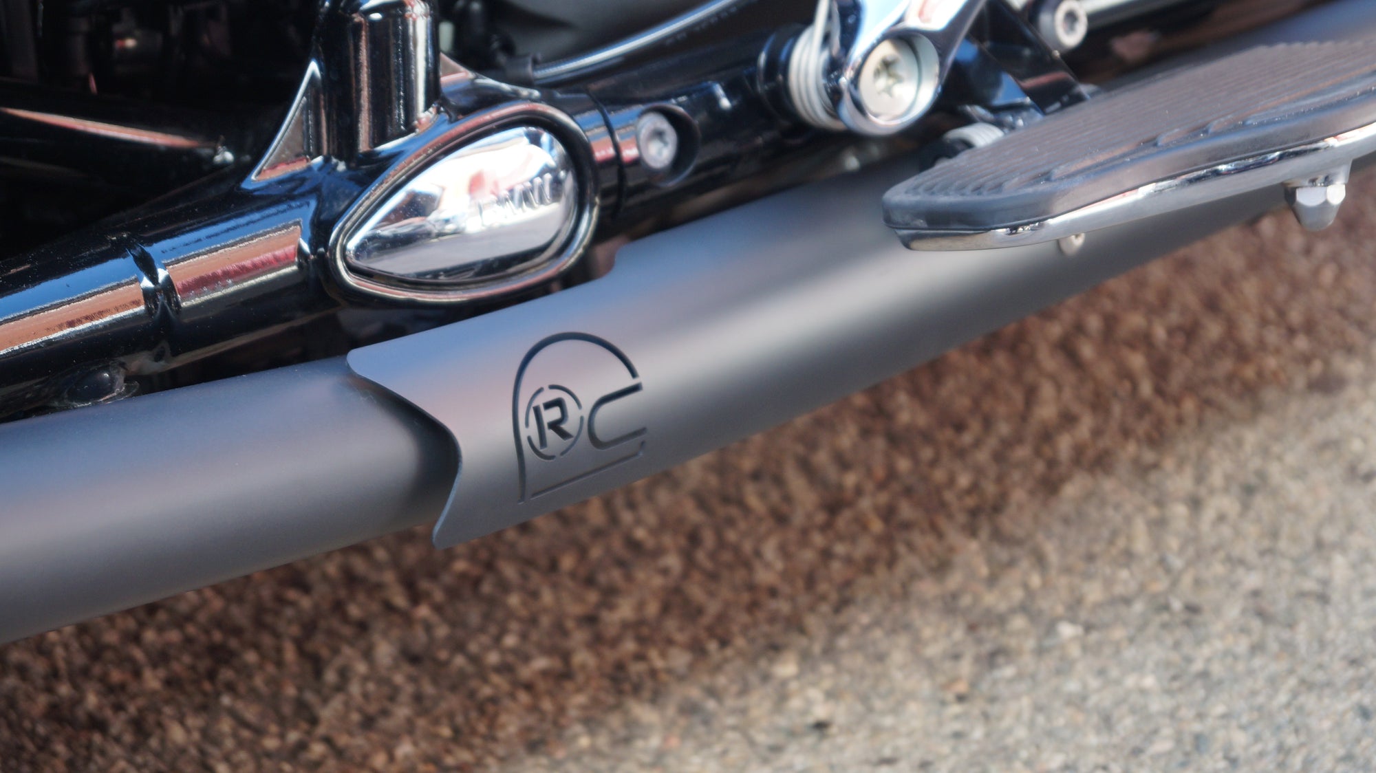 BMW R18 custom exhaust