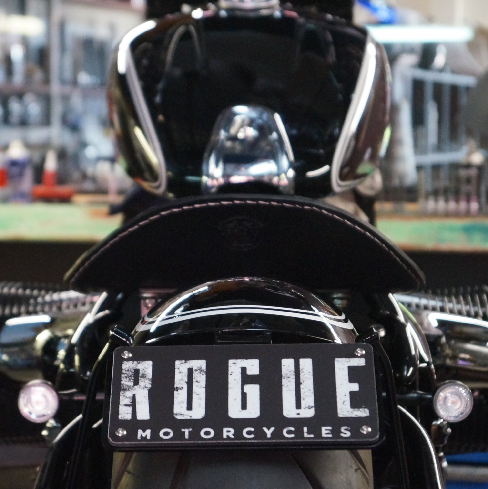 Bmw r18 bobber rogue walzwerk wunderkind