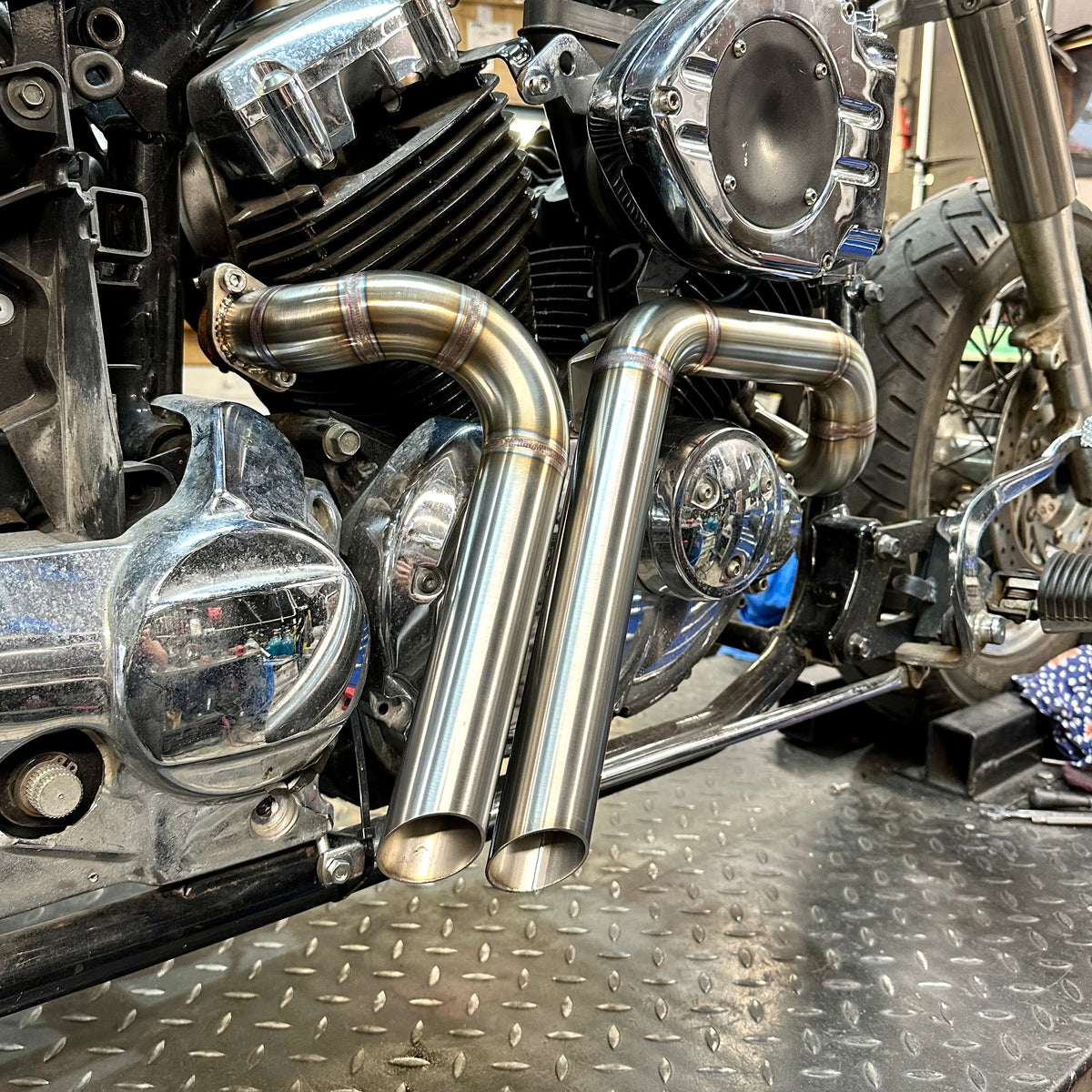 Yamaha XVS650 V-star - Stainless Exhaust "Short Bob” HyperCharger