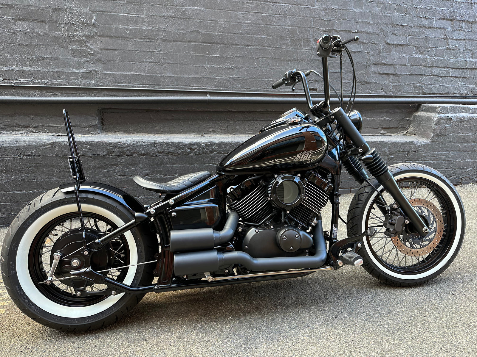 Yamaha XVS650 V-star sissy bar